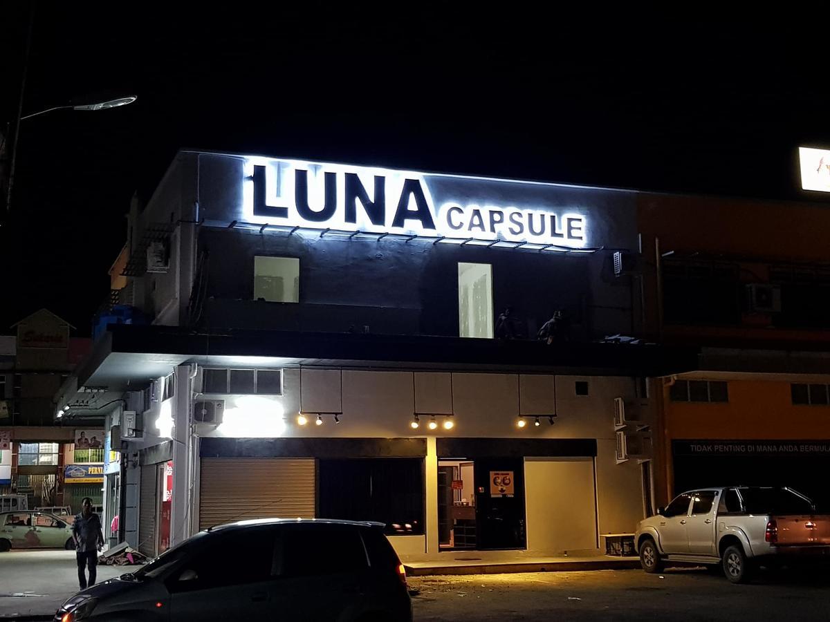 Luna Capsule Semporna Kültér fotó